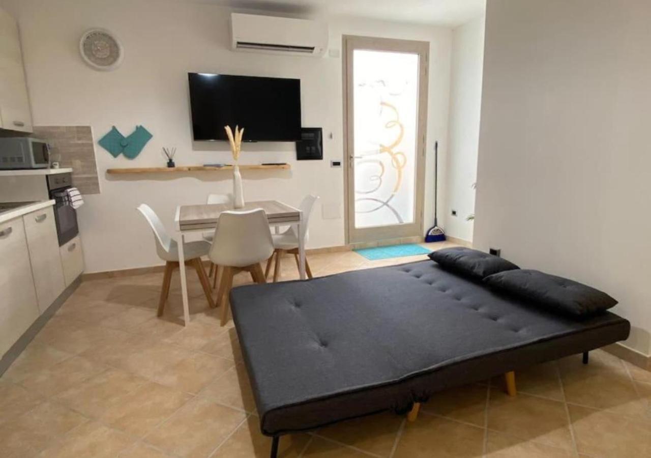 Loft Comodo Ed Elegante • Wi-Fi E Colazione Sanluri Екстериор снимка